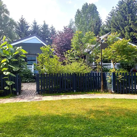 Semesterbostad Pogodne- Osrodek Domki Zielono Mi Stegna (Pomerania)